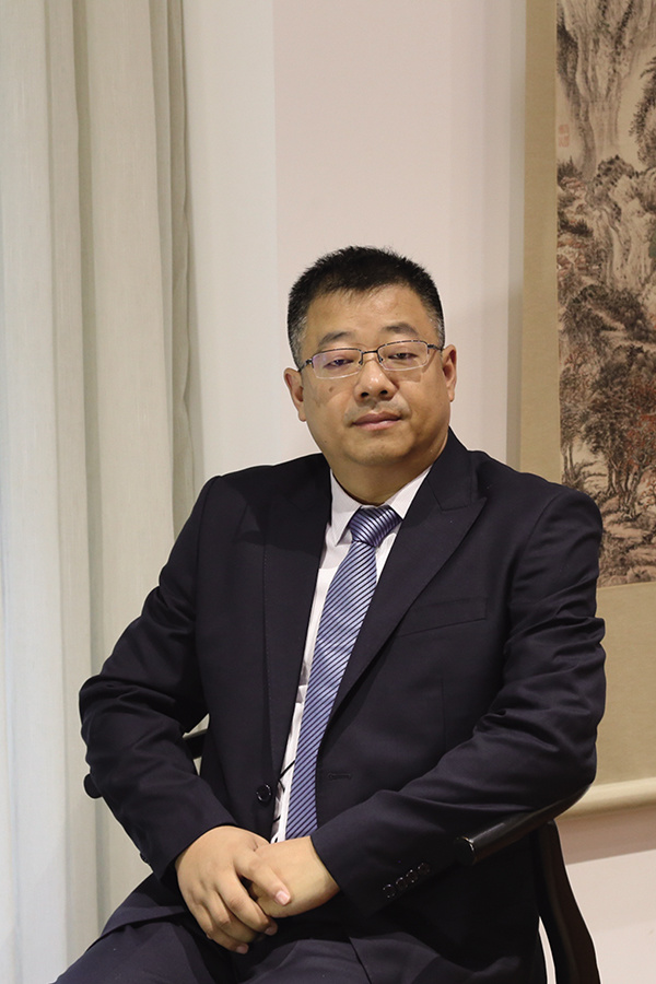 焦仁峰照片