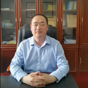 李清华照片